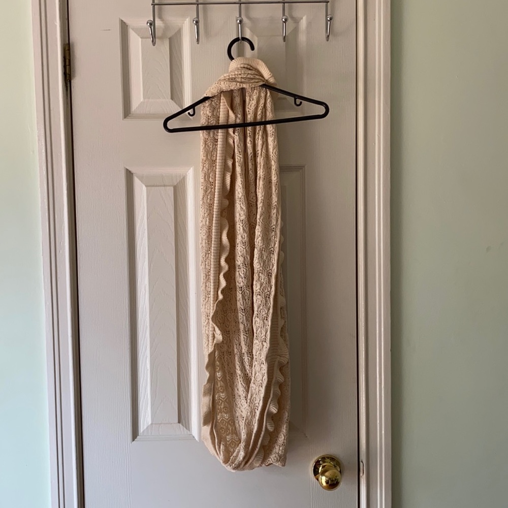 3/$20 circle scarf